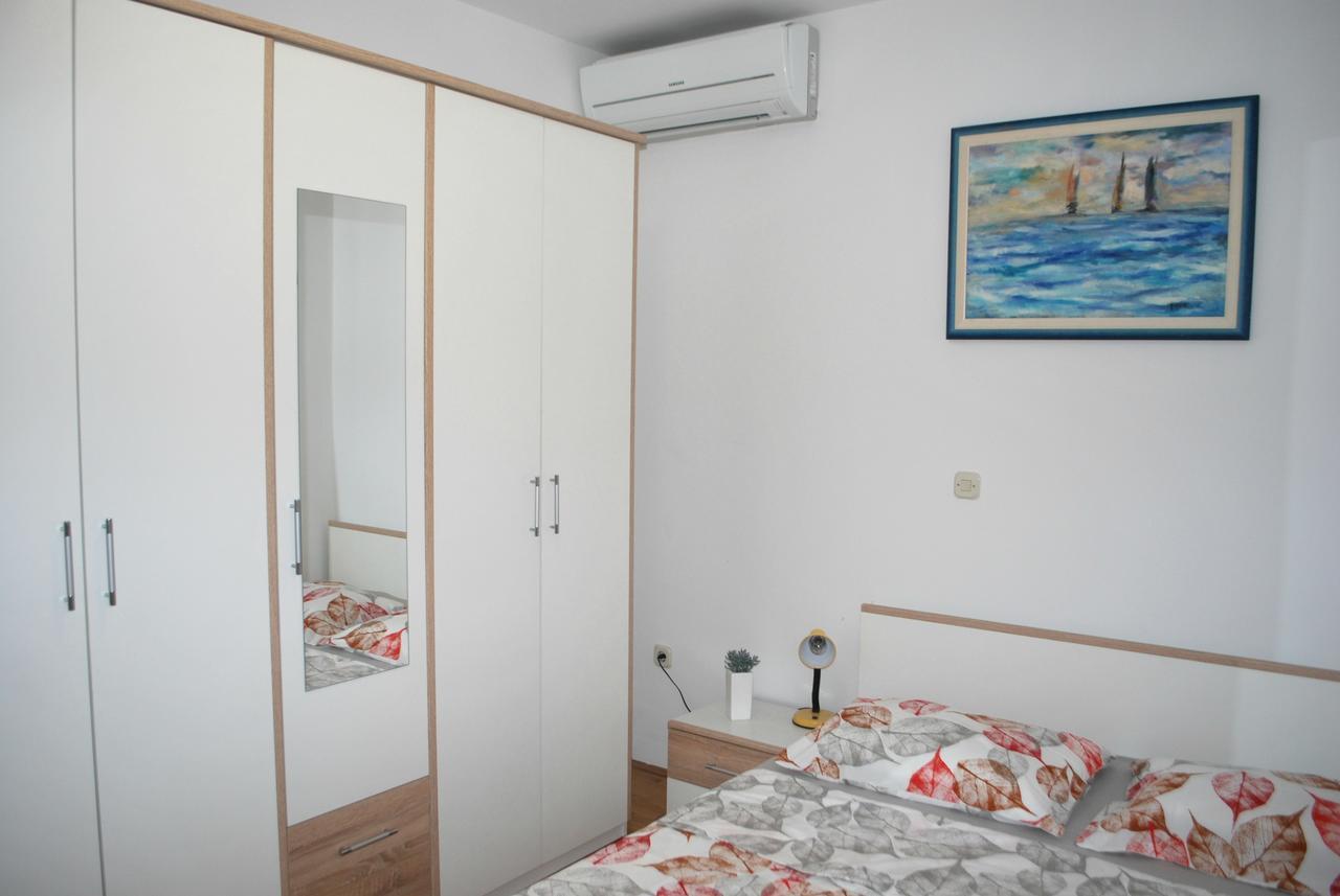 Apartment Dalmatia Makarska Exterior photo