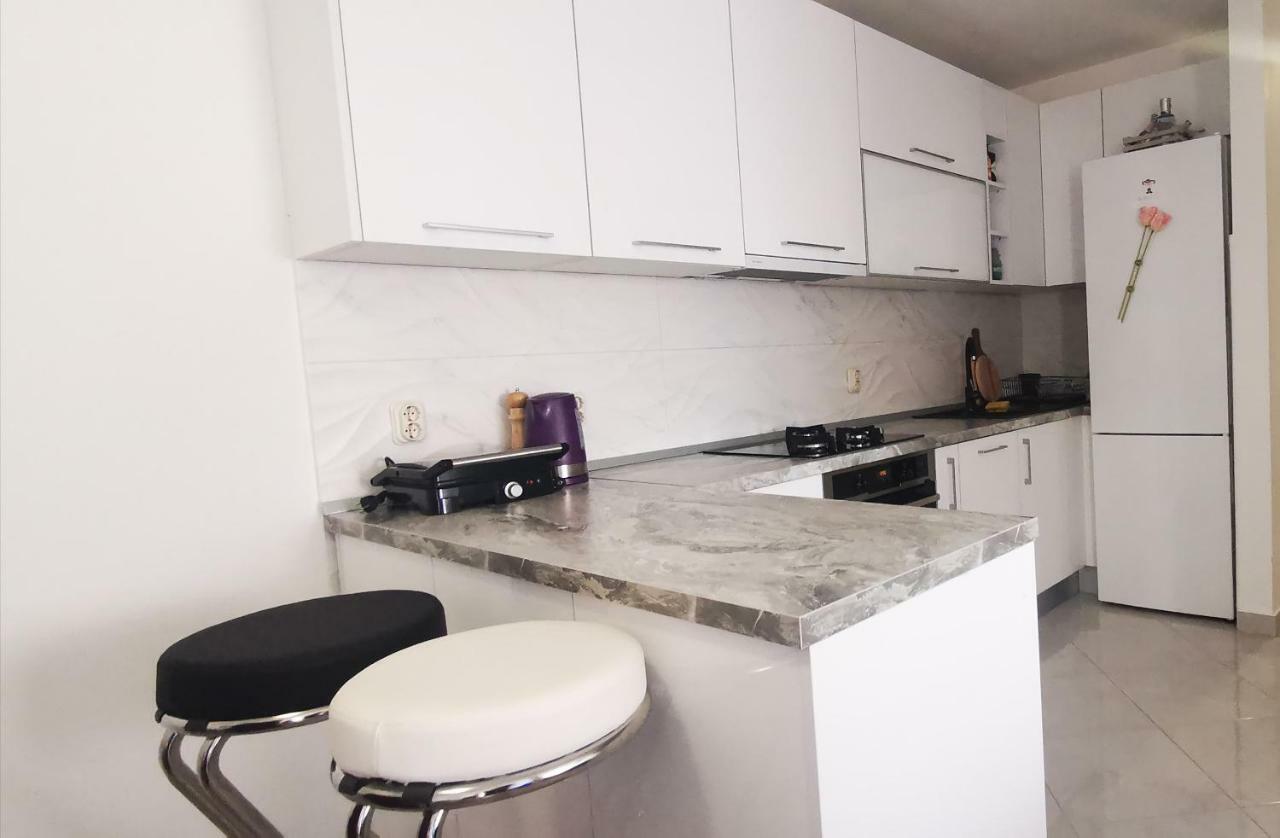 Apartment Dalmatia Makarska Exterior photo