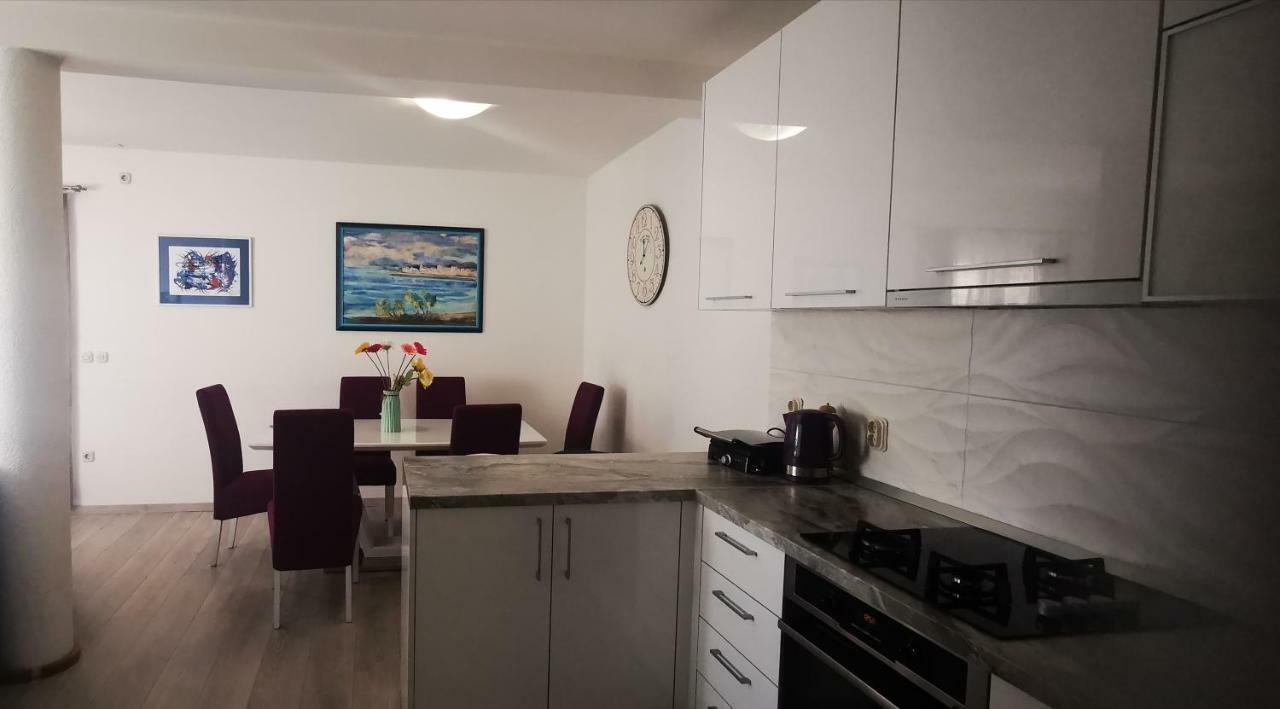 Apartment Dalmatia Makarska Exterior photo